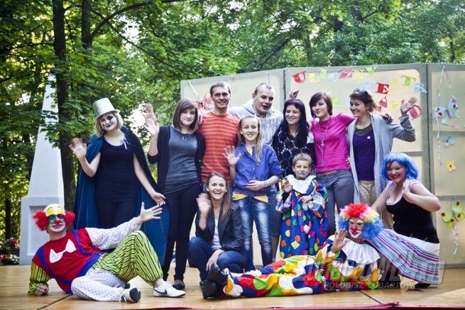 Patronat Lubartów24: Uliczny teatr w cyrkowej odsłonie w Firleju
