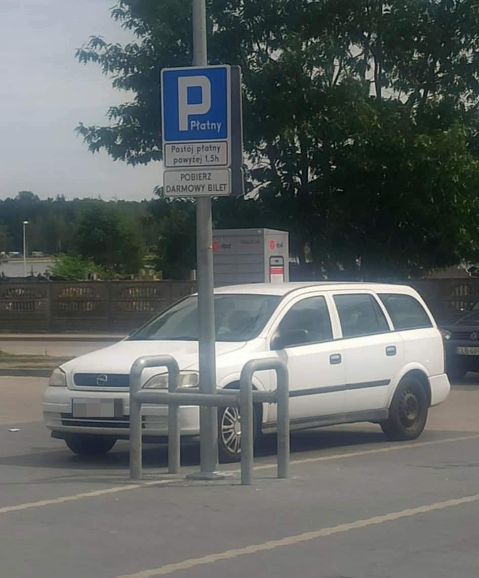 Tańsze parkowanie pod marketem