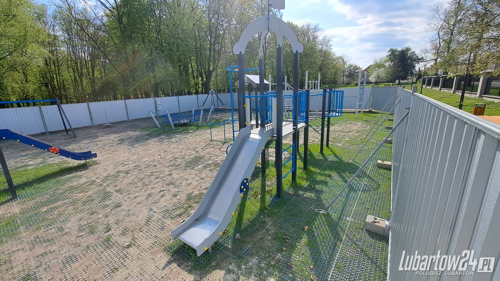 zamknięty plac zabaw