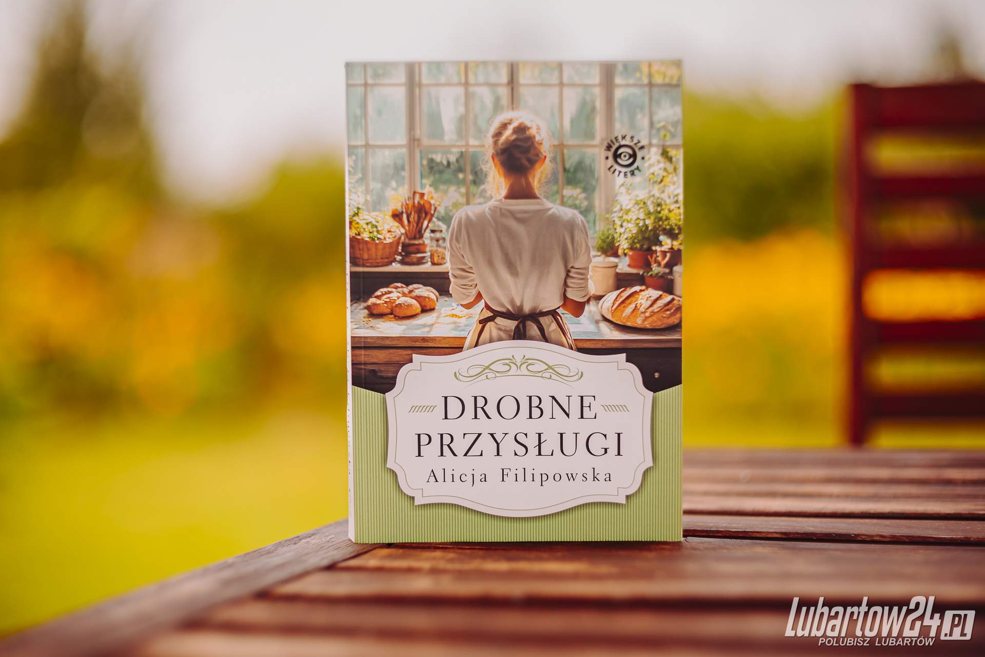 Nowa książka nauczycielki z Lubartowa - opowieść o drobnych przysługach i wielkich uczuciach