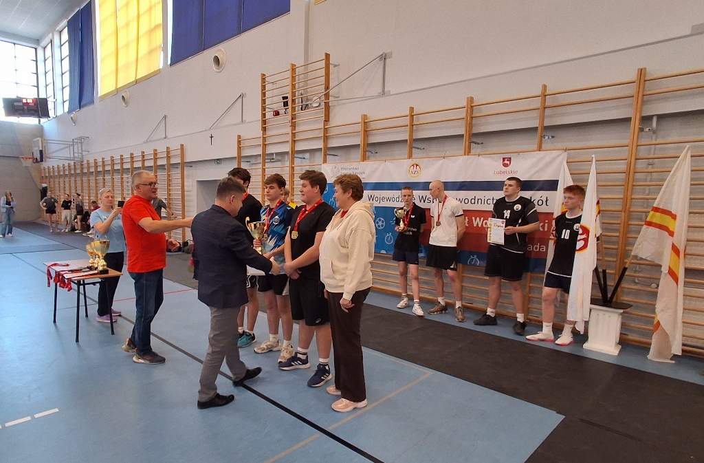Sukcesy II LO w tenisie stołowym