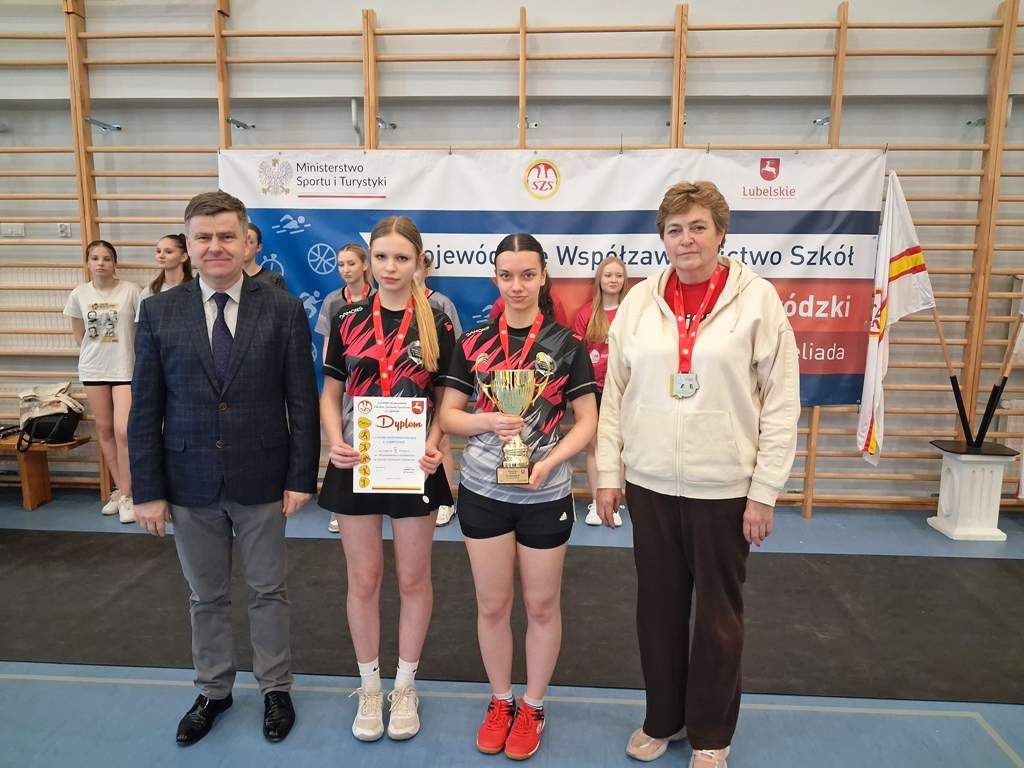 Sukcesy II LO w tenisie stołowym