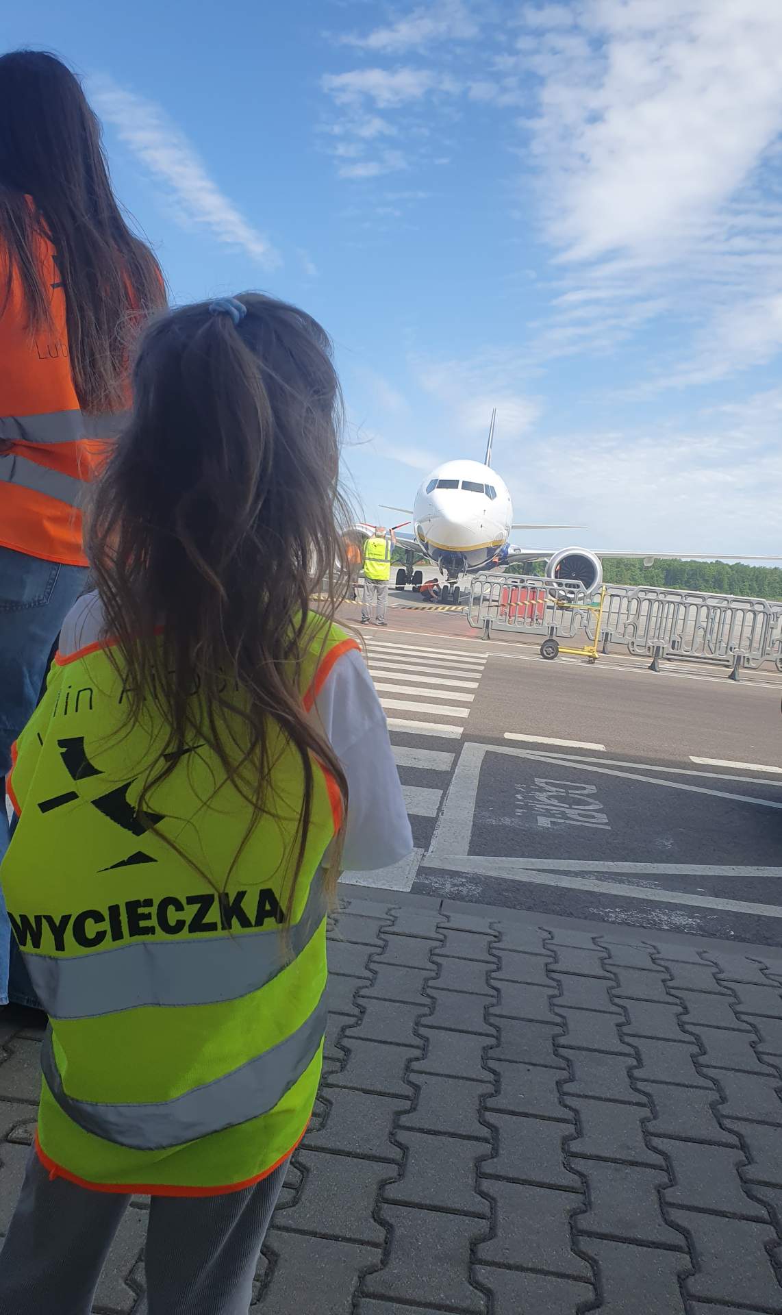 Przedszkolaki na lotnisku