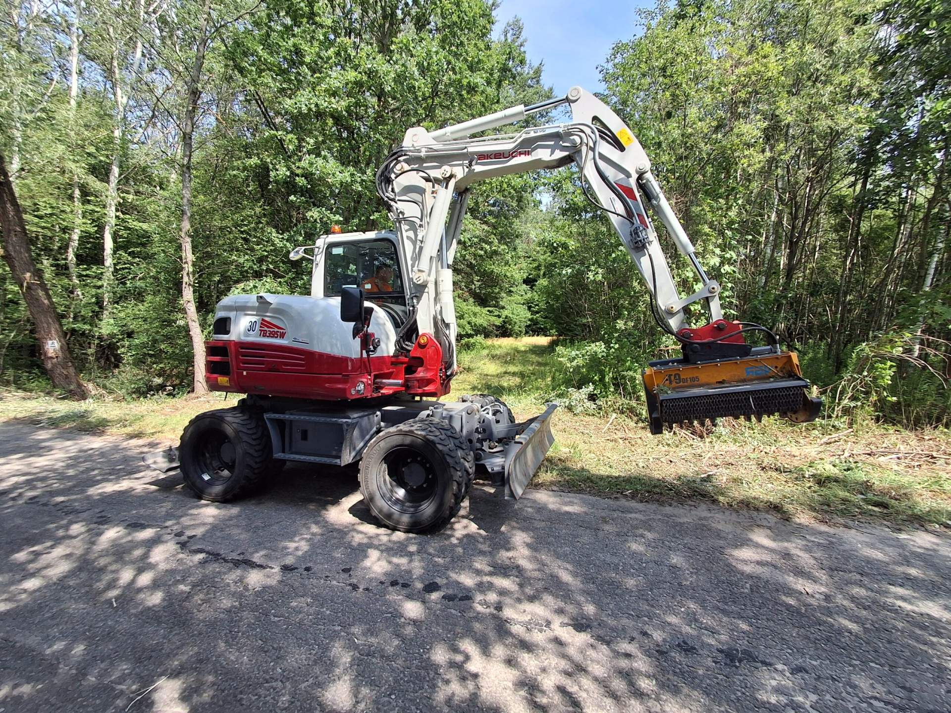 Koparka, dwa Iveco i MAN trafiły do ZDP w Lubartowie