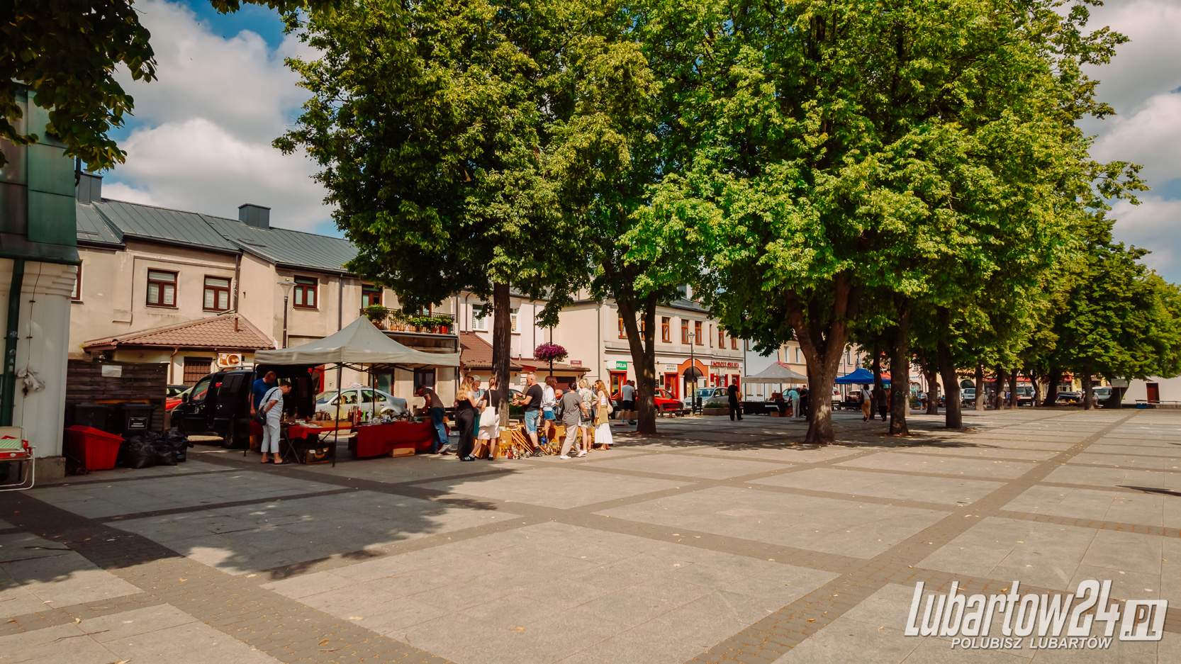 targ staroci w centrum Lubartowa