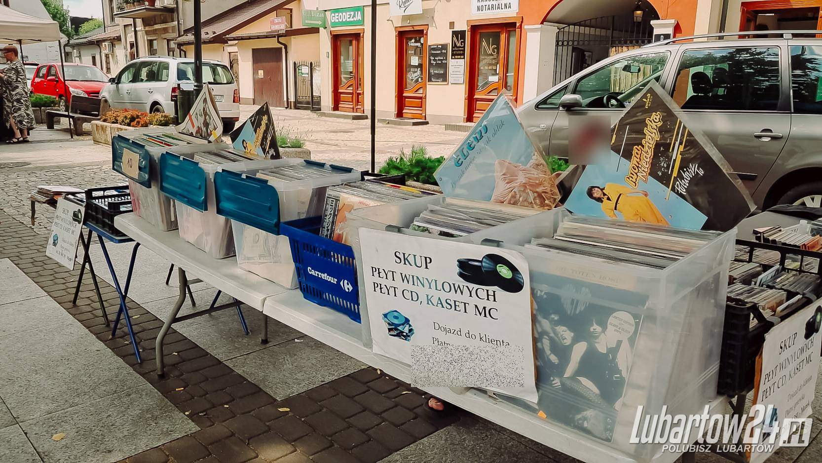 targ staroci w centrum Lubartowa