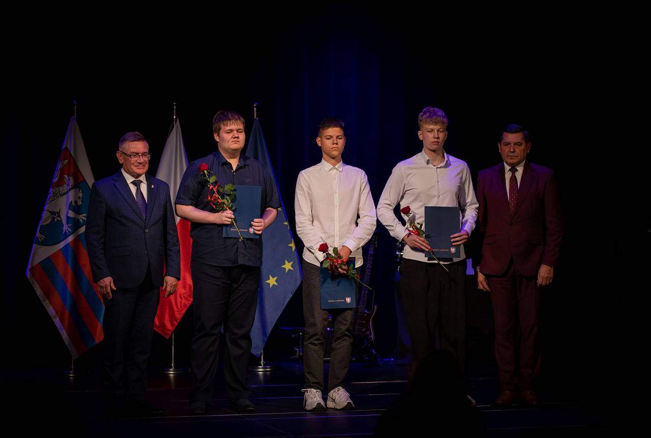 92 stypendystów z ZS2