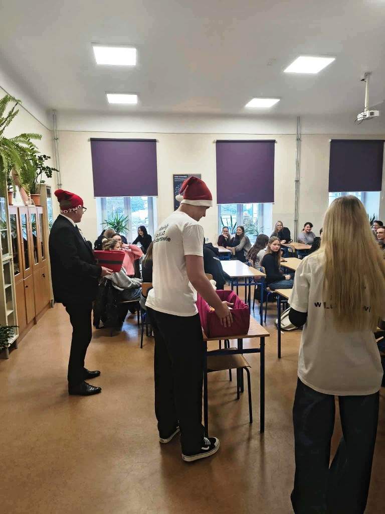 charytatywny dzień w II LO