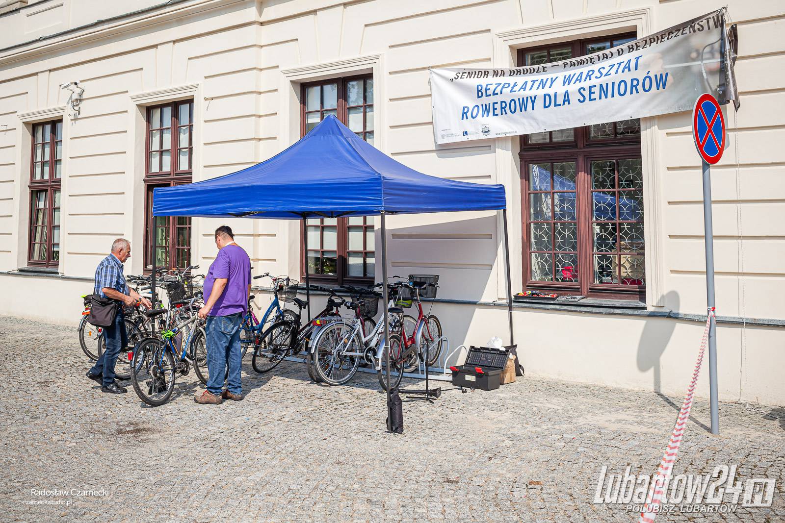 Senior na drodze
