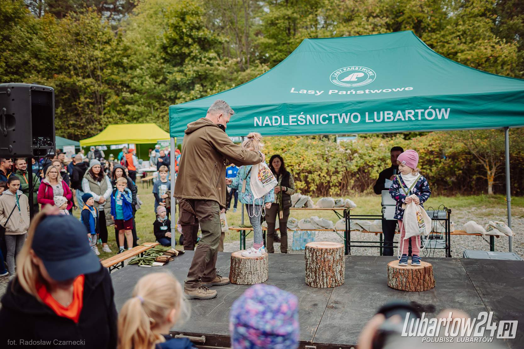 Dzieci biegają, bo lubią lasy
