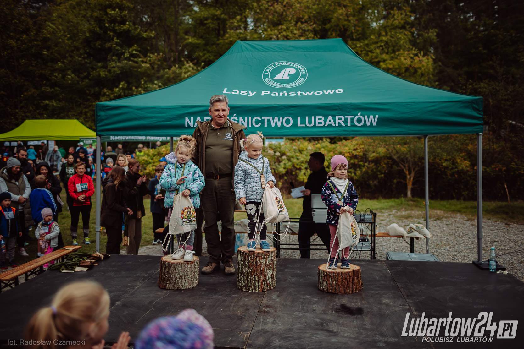 Dzieci biegają, bo lubią lasy