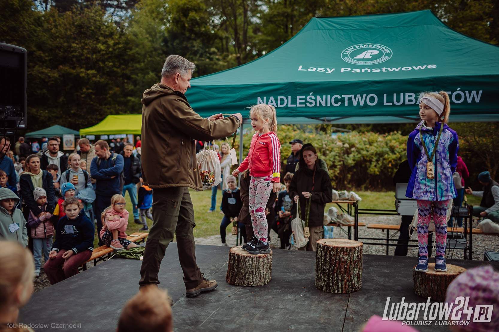 Dzieci biegają, bo lubią lasy