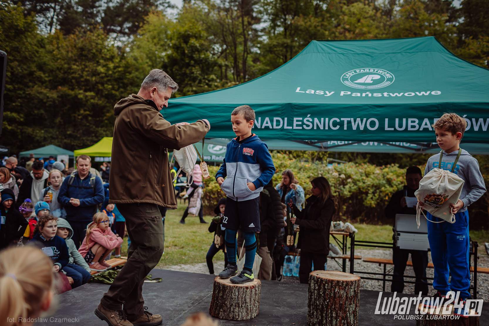 Dzieci biegają, bo lubią lasy