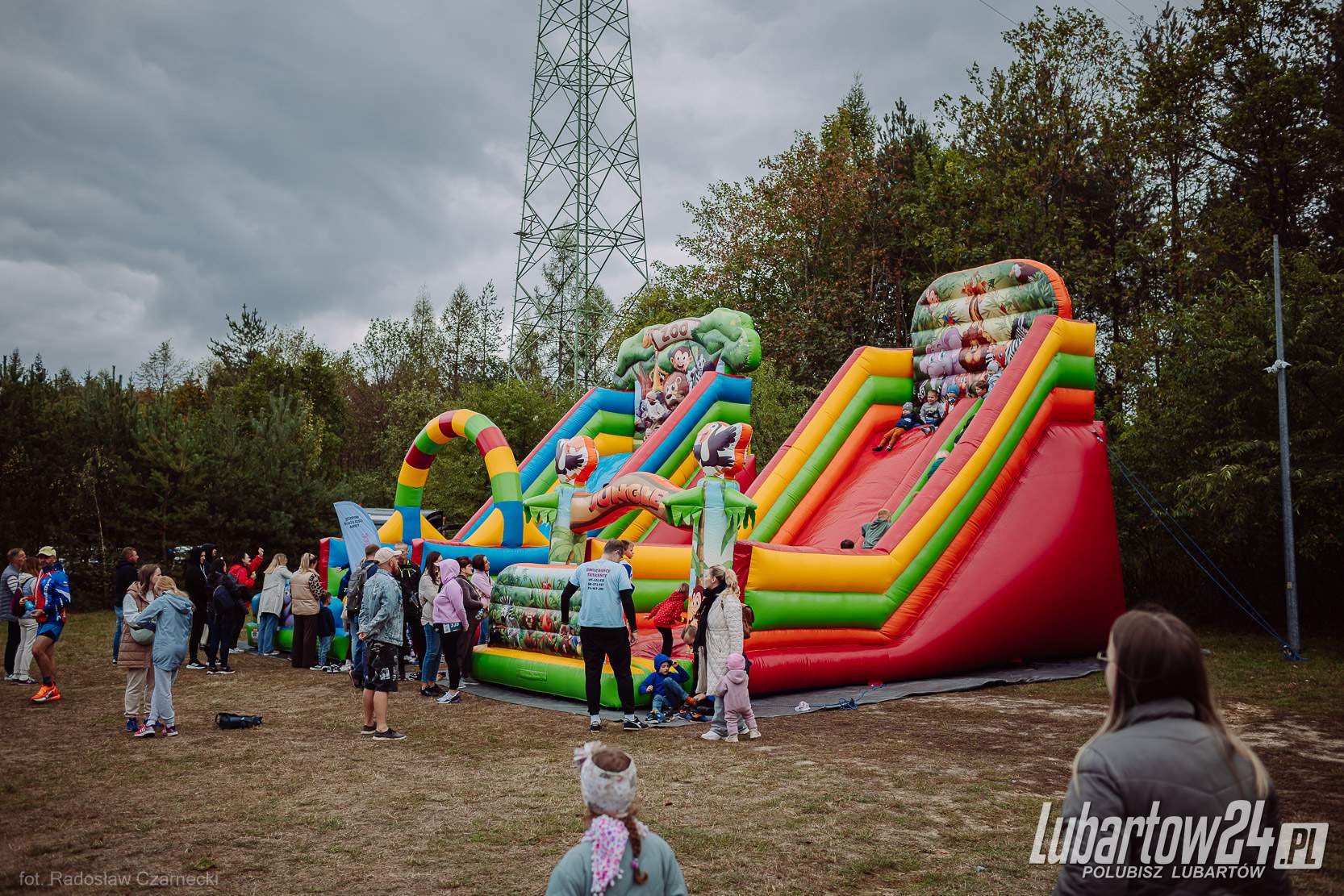 Dzieci biegają, bo lubią lasy