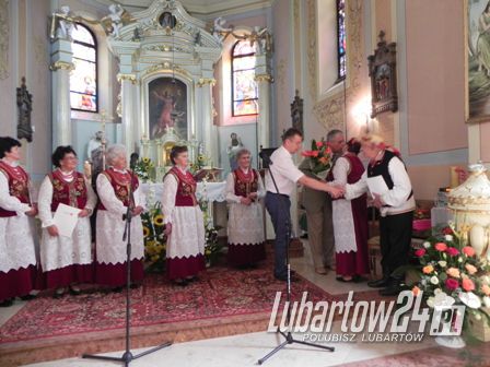 JUBILEUSZ 25- LECIA ZESPOŁU ŚPIEWACZEGO "JARZĘBINKI"