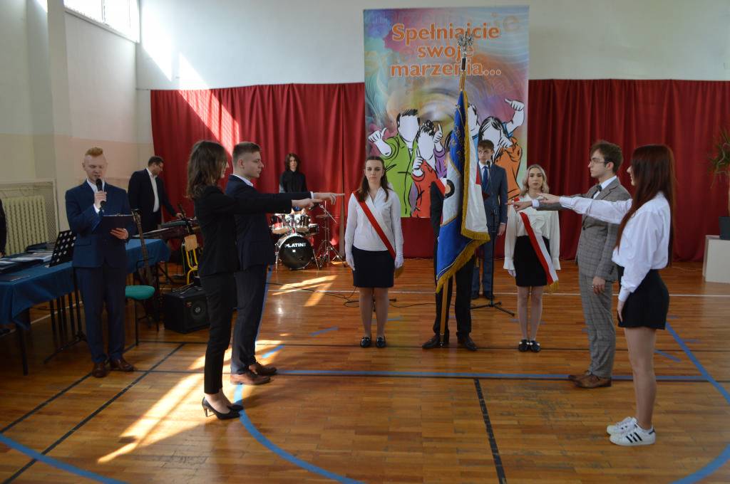 Zako czenie Roku Szkolnego IILO Zdj cie 14 Z 49 zako-czenie-roku-szkolnego-iilo-zdj-cie-14-z-49