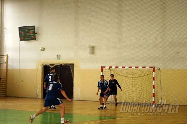 Mikolajkowy Turniej w ZS 2