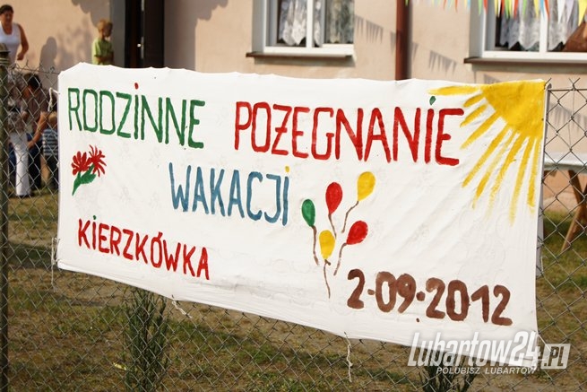 Rodzinne pożegnanie wakacji w Kierzkówce
