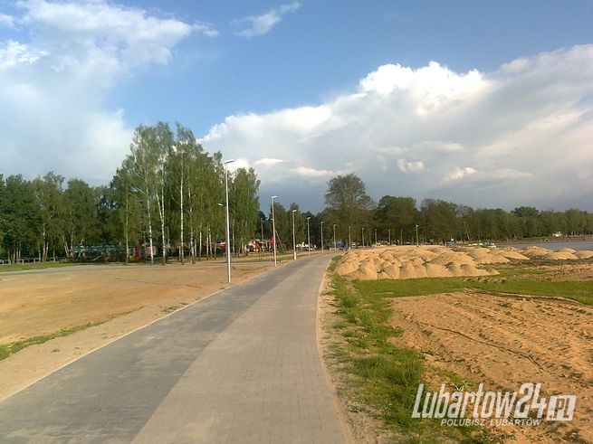 Promenada w FIRLEJU