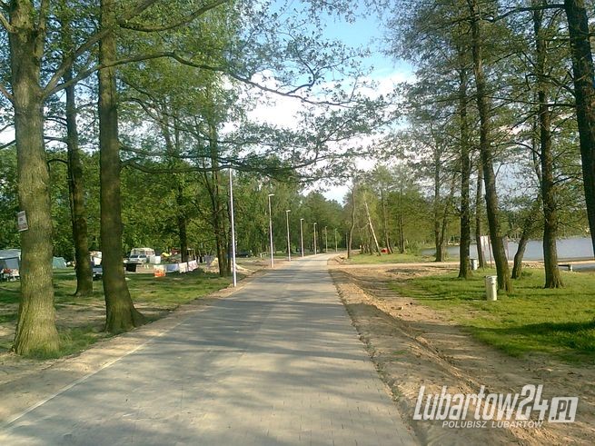 Promenada w FIRLEJU