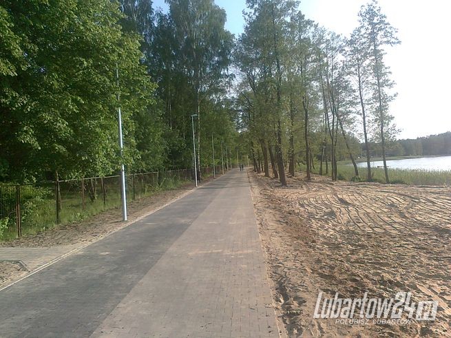Promenada w FIRLEJU