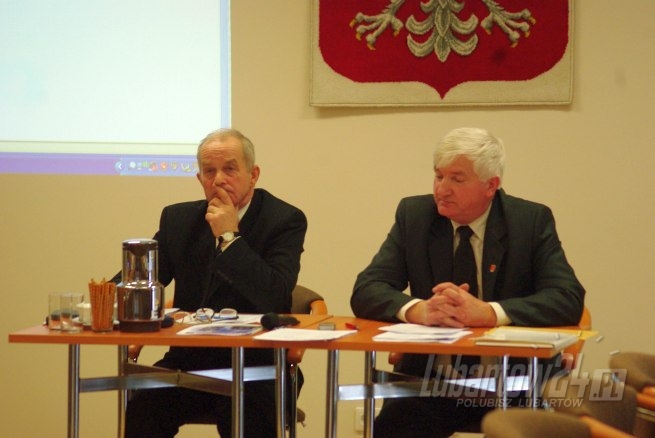 Sesja Rady Gminy Ostrówek 24.01.2012