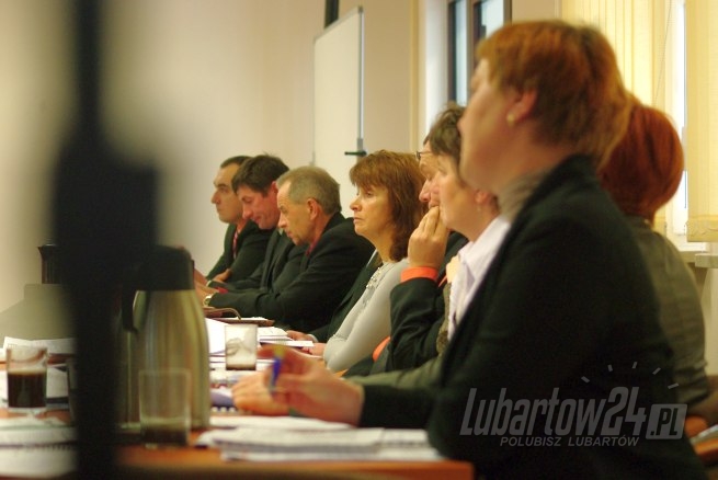 Sesja Rady Gminy Ostrówek 24.01.2012