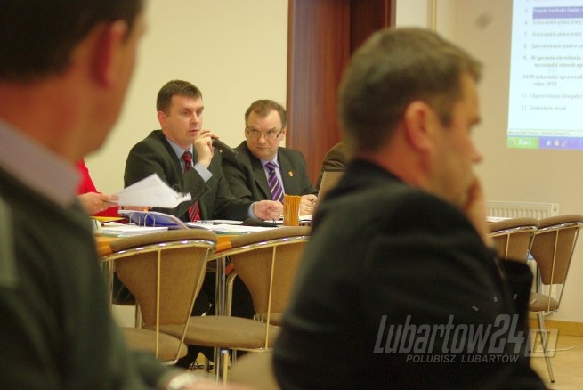 Sesja Rady Gminy Ostrówek 24.01.2012