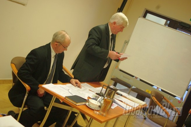 Sesja Rady Gminy Ostrówek 24.01.2012