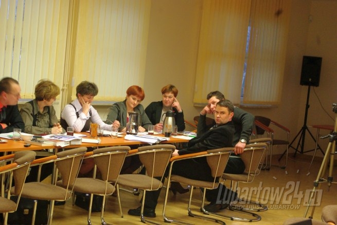 Sesja Rady Gminy Ostrówek 24.01.2012