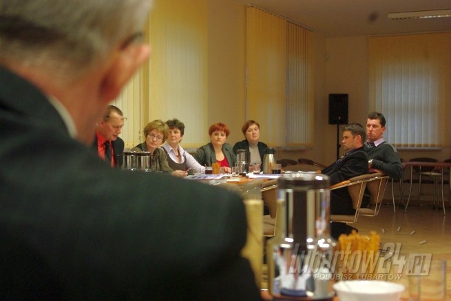 Sesja Rady Gminy Ostrówek 24.01.2012