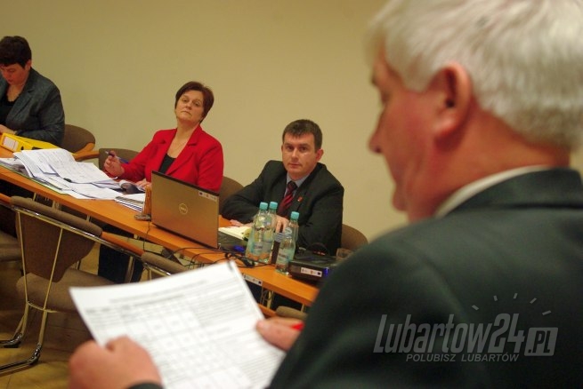 Sesja Rady Gminy Ostrówek 24.01.2012