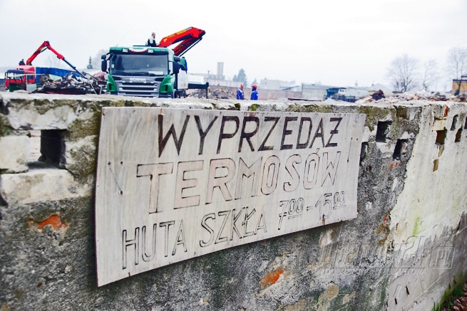 Rozbiórka Huty Szkła Lubartów.  3 grudnia 2009