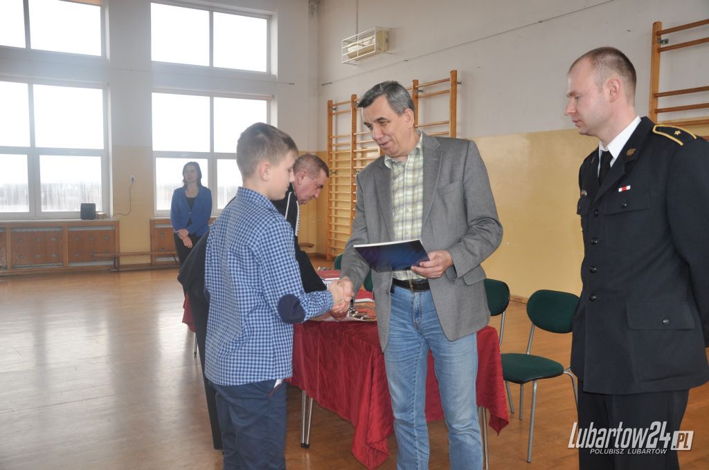 TURNIEJ WIEDZY POŻARNICZEJ W GMINIE NIEDŹWIADA