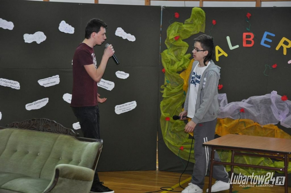 Albert Osik w Gimnazjum w Niedźwiadzie