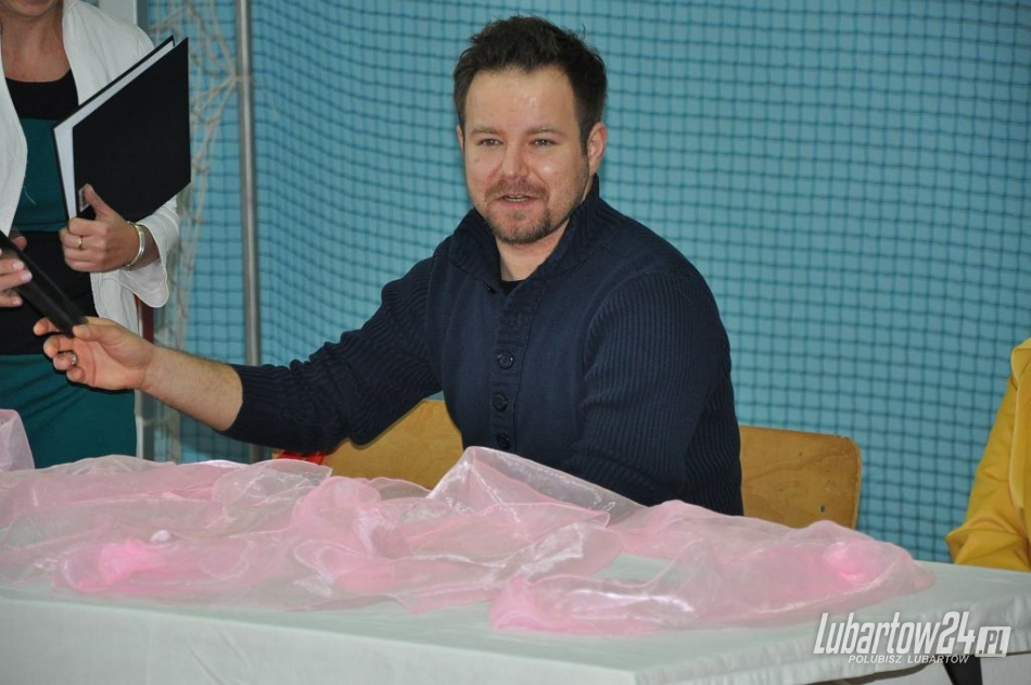 Albert Osik w Gimnazjum w Niedźwiadzie