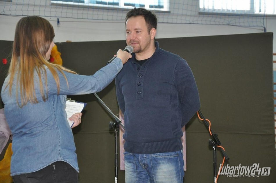 Albert Osik w Gimnazjum w Niedźwiadzie