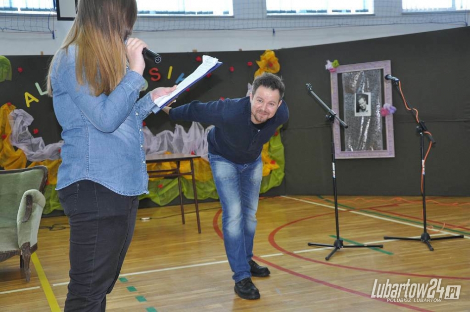 Albert Osik w Gimnazjum w Niedźwiadzie