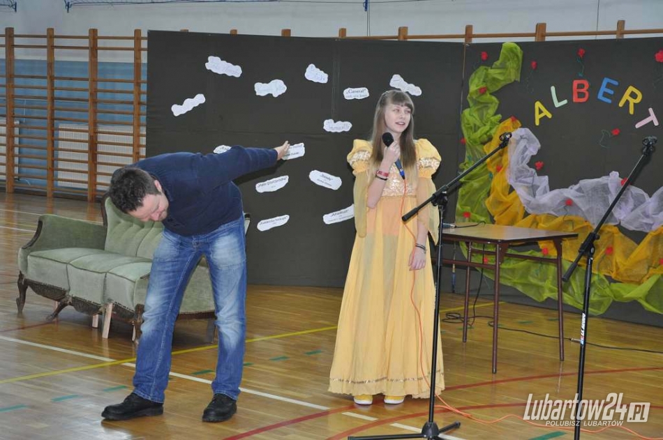 Albert Osik w Gimnazjum w Niedźwiadzie