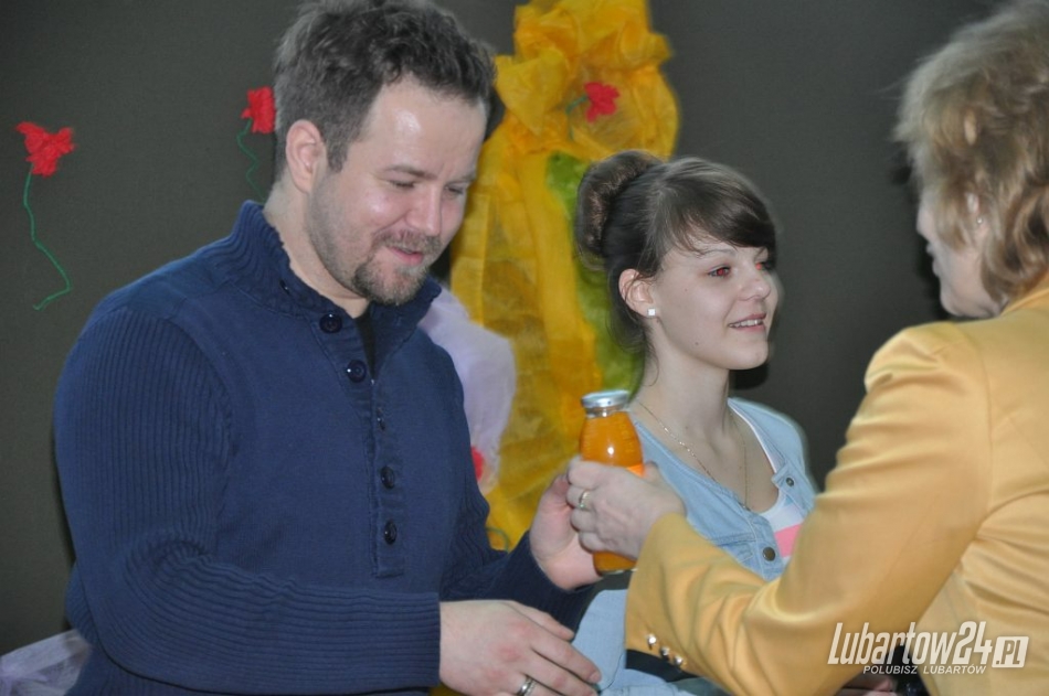 Albert Osik w Gimnazjum w Niedźwiadzie