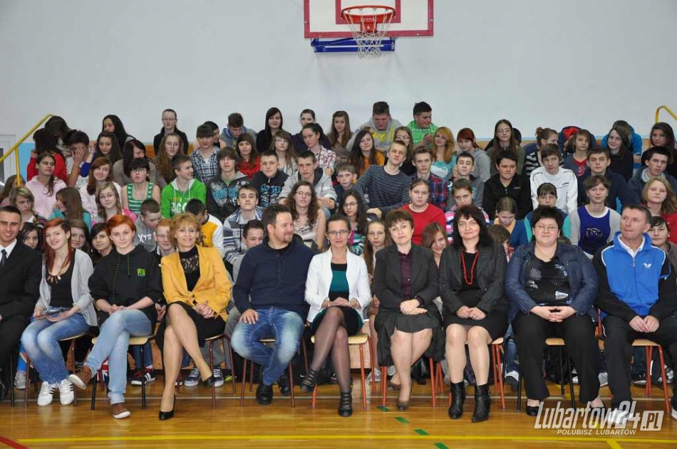 Albert Osik w Gimnazjum w Niedźwiadzie