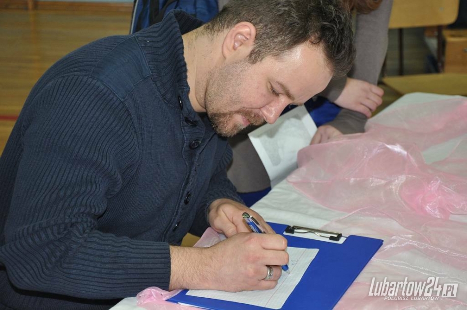 Albert Osik w Gimnazjum w Niedźwiadzie