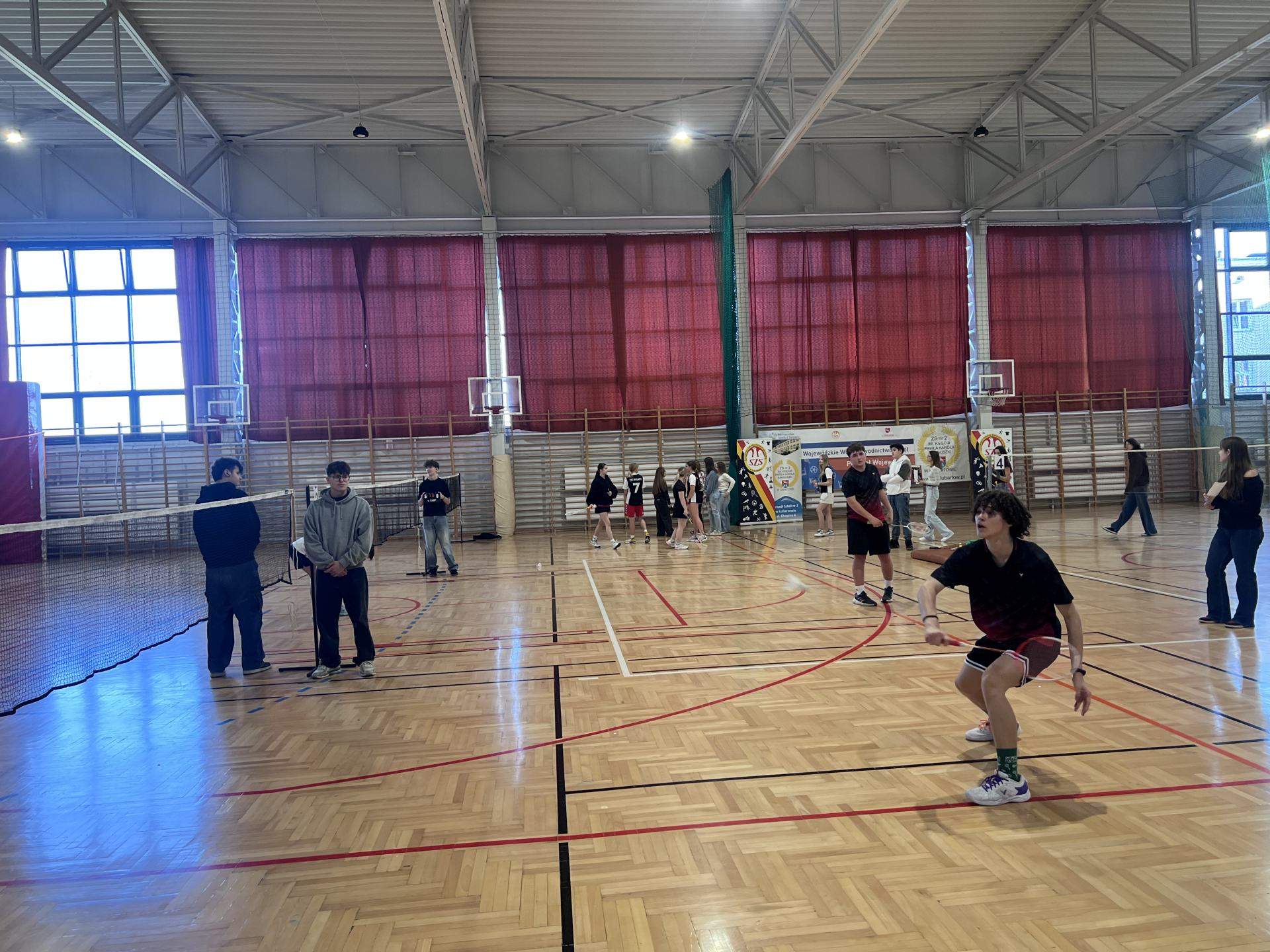 badminton drużynowy