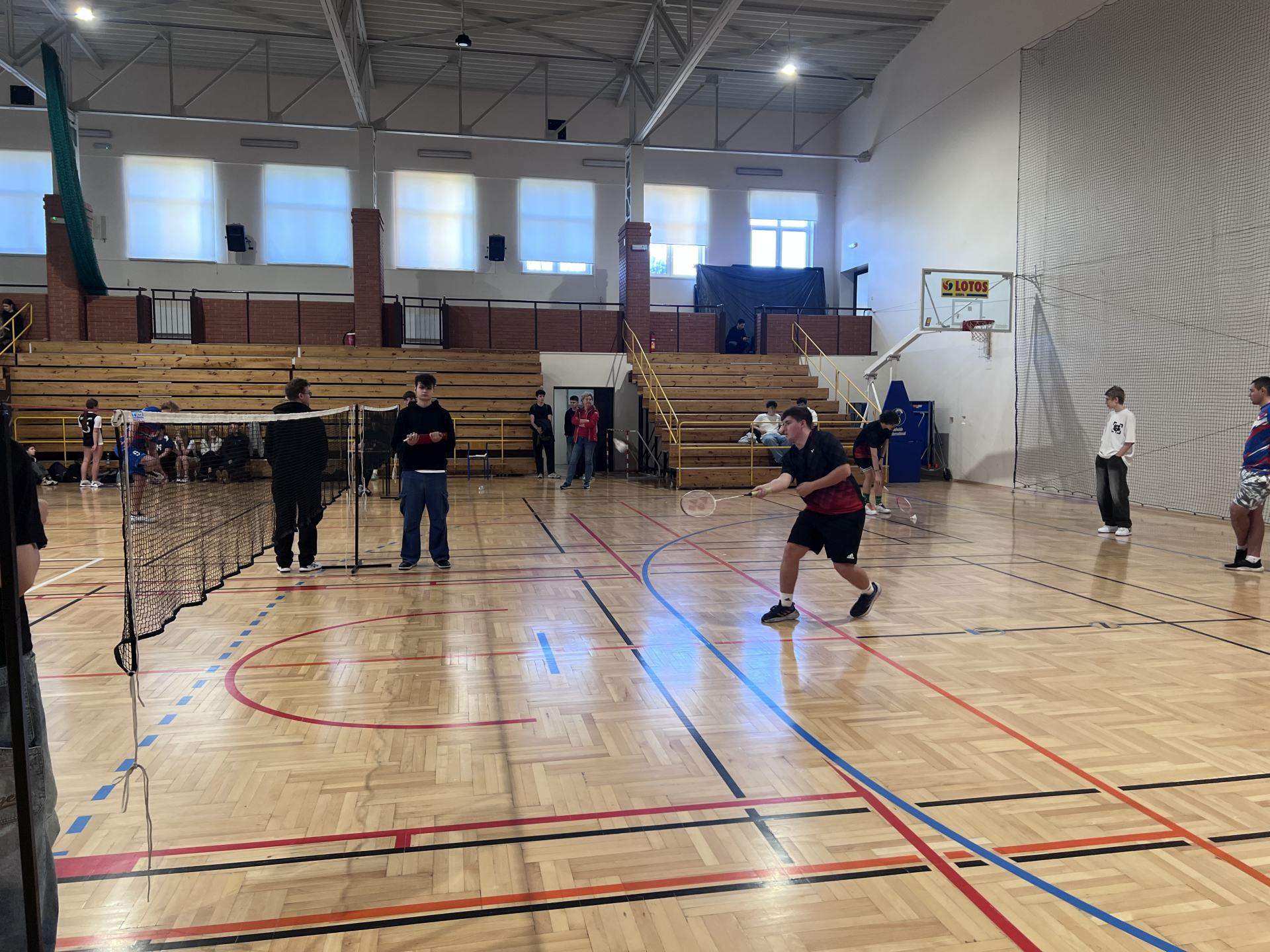 badminton drużynowy