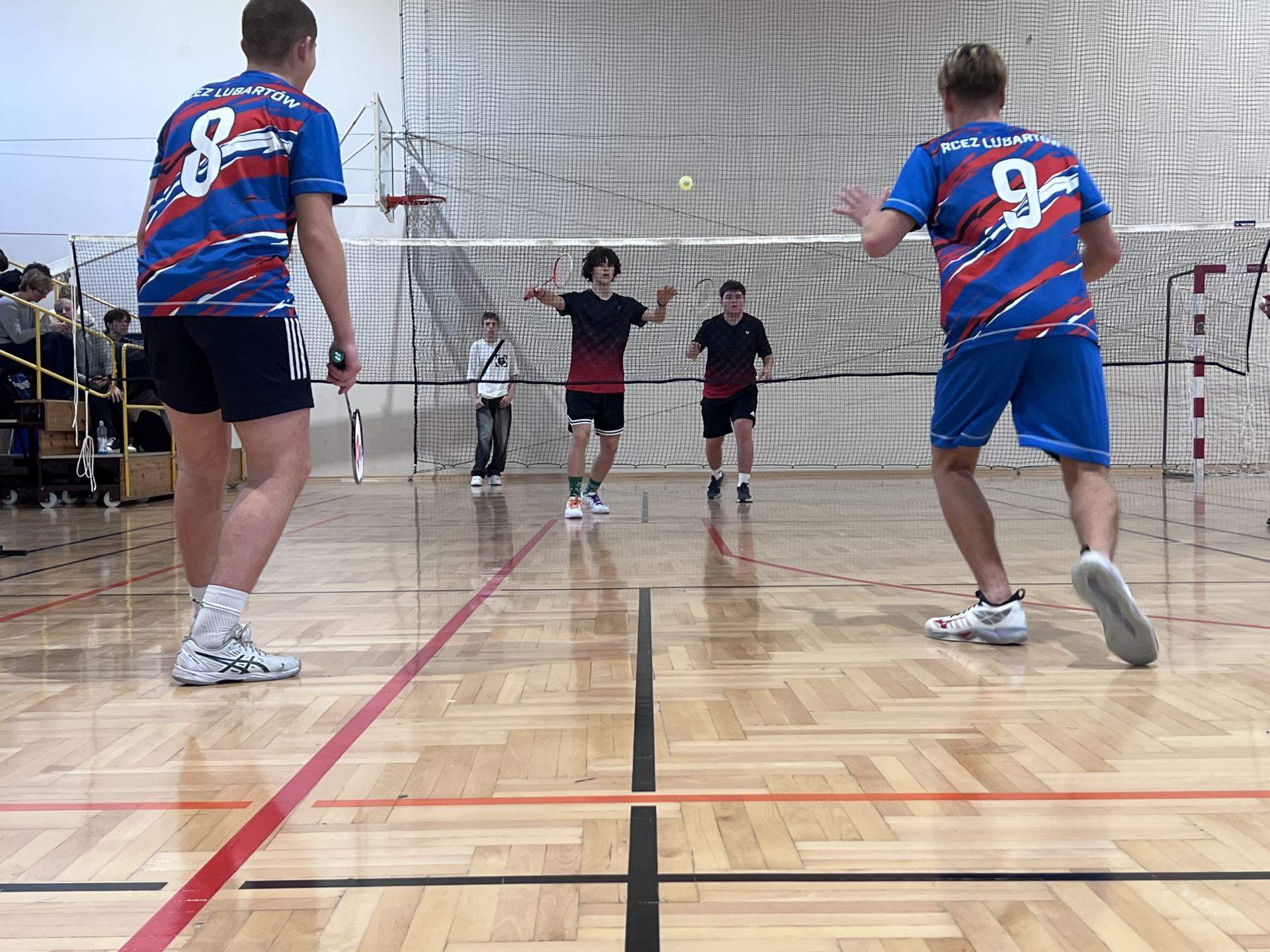 badminton drużynowy