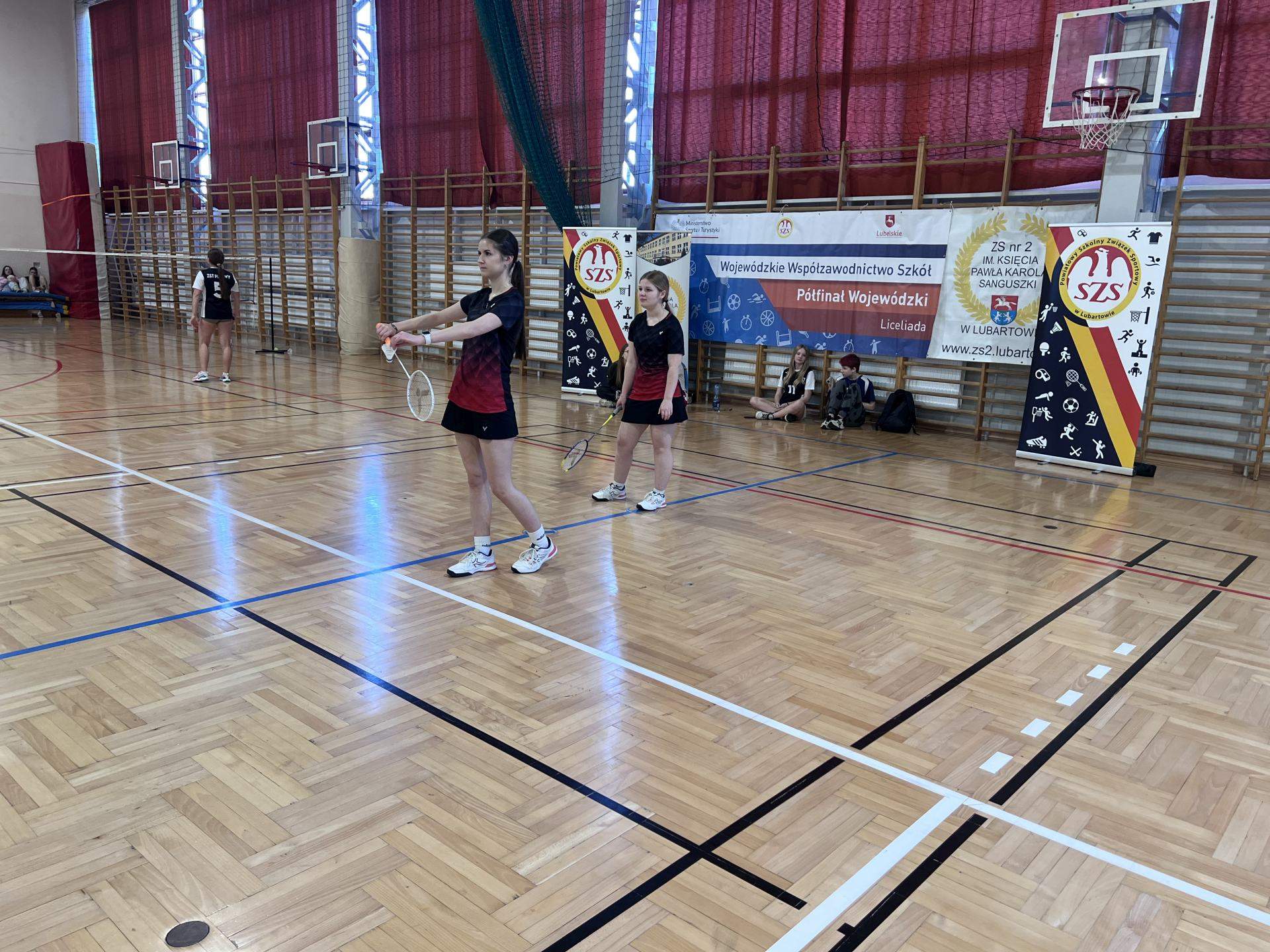 badminton drużynowy