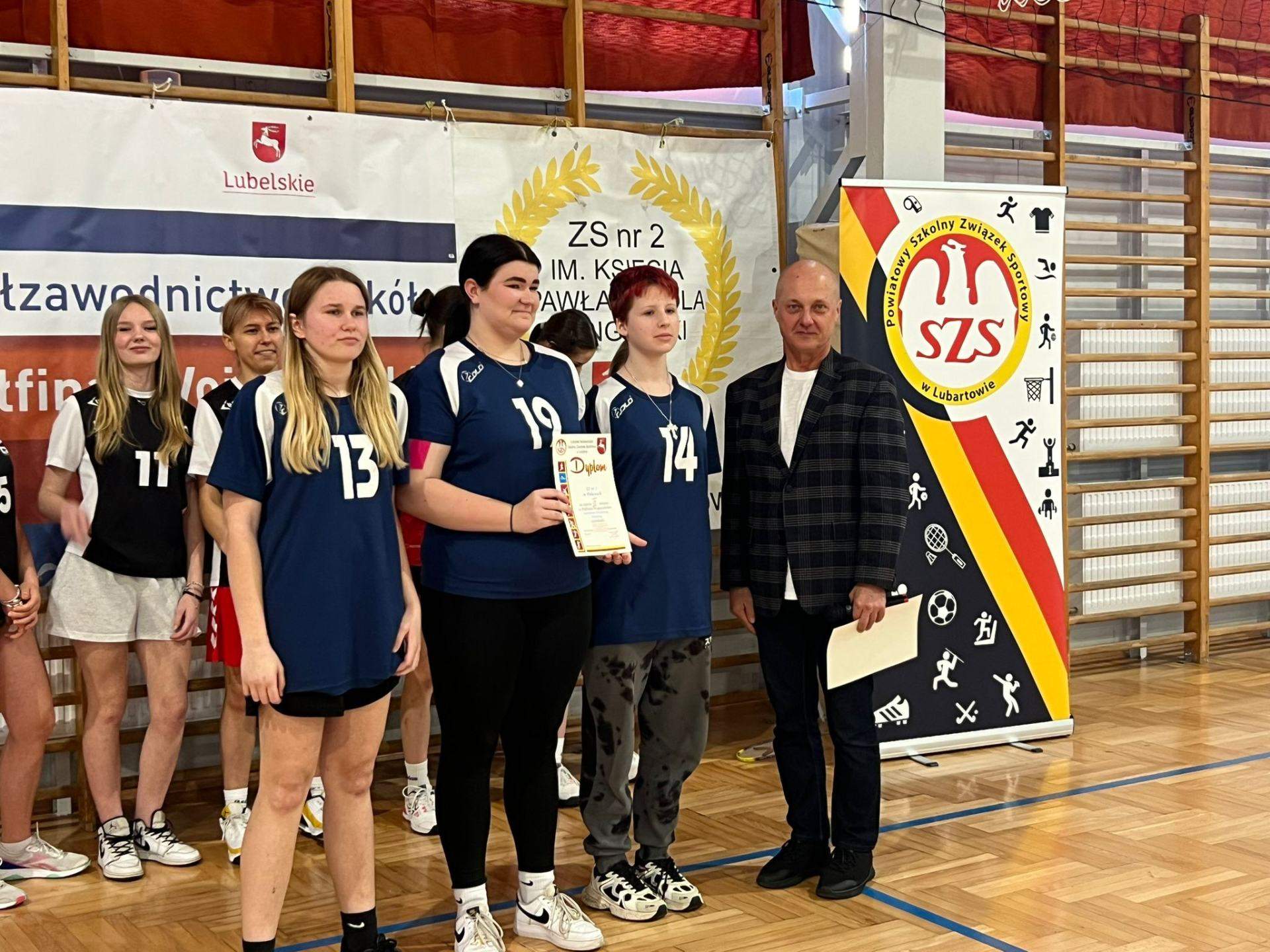badminton drużynowy
