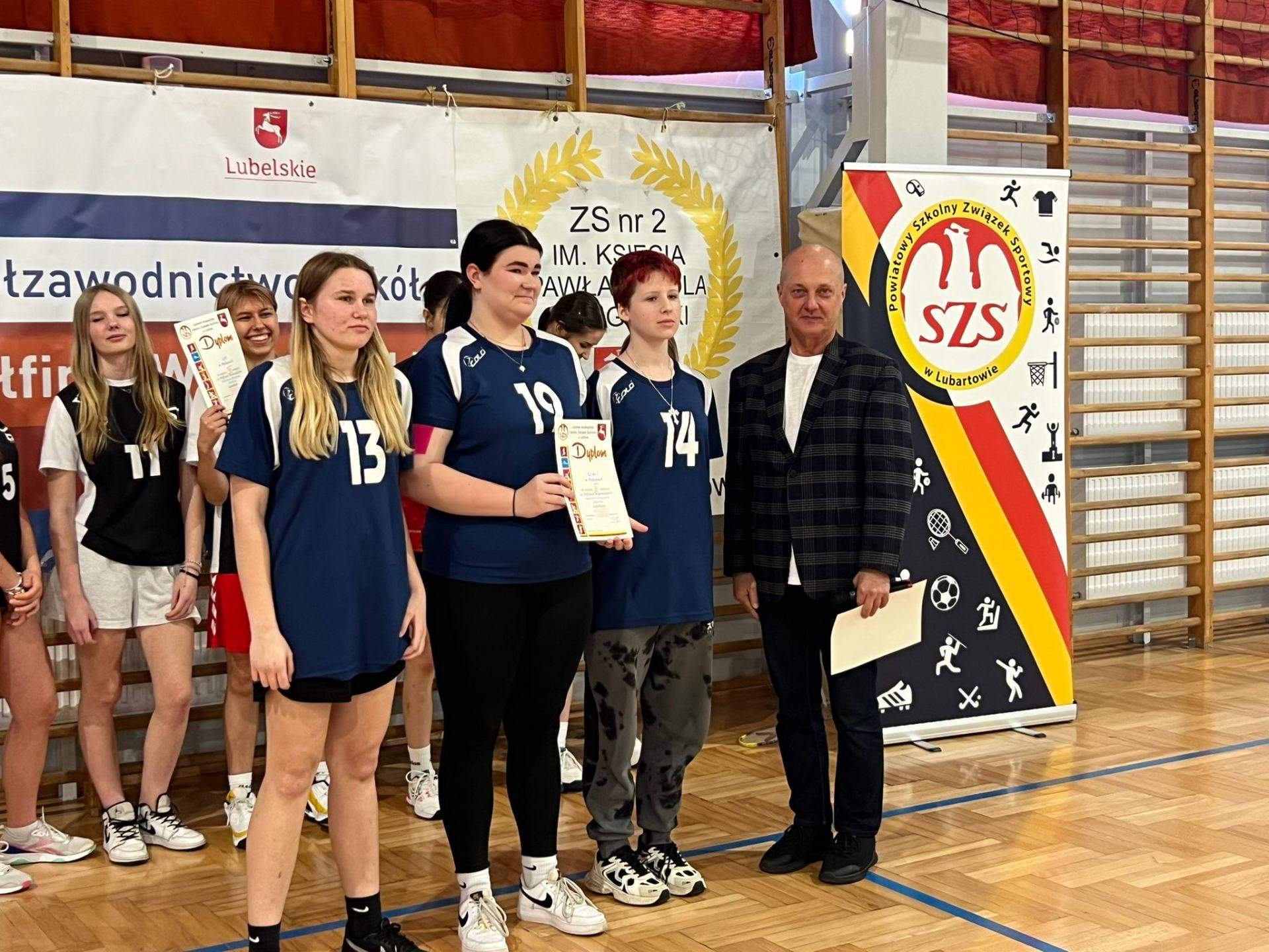 badminton drużynowy