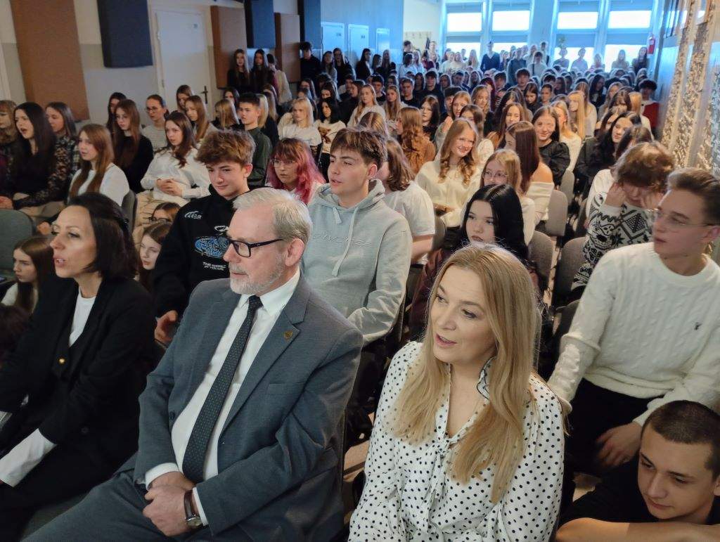 Kolędowanie w II LO