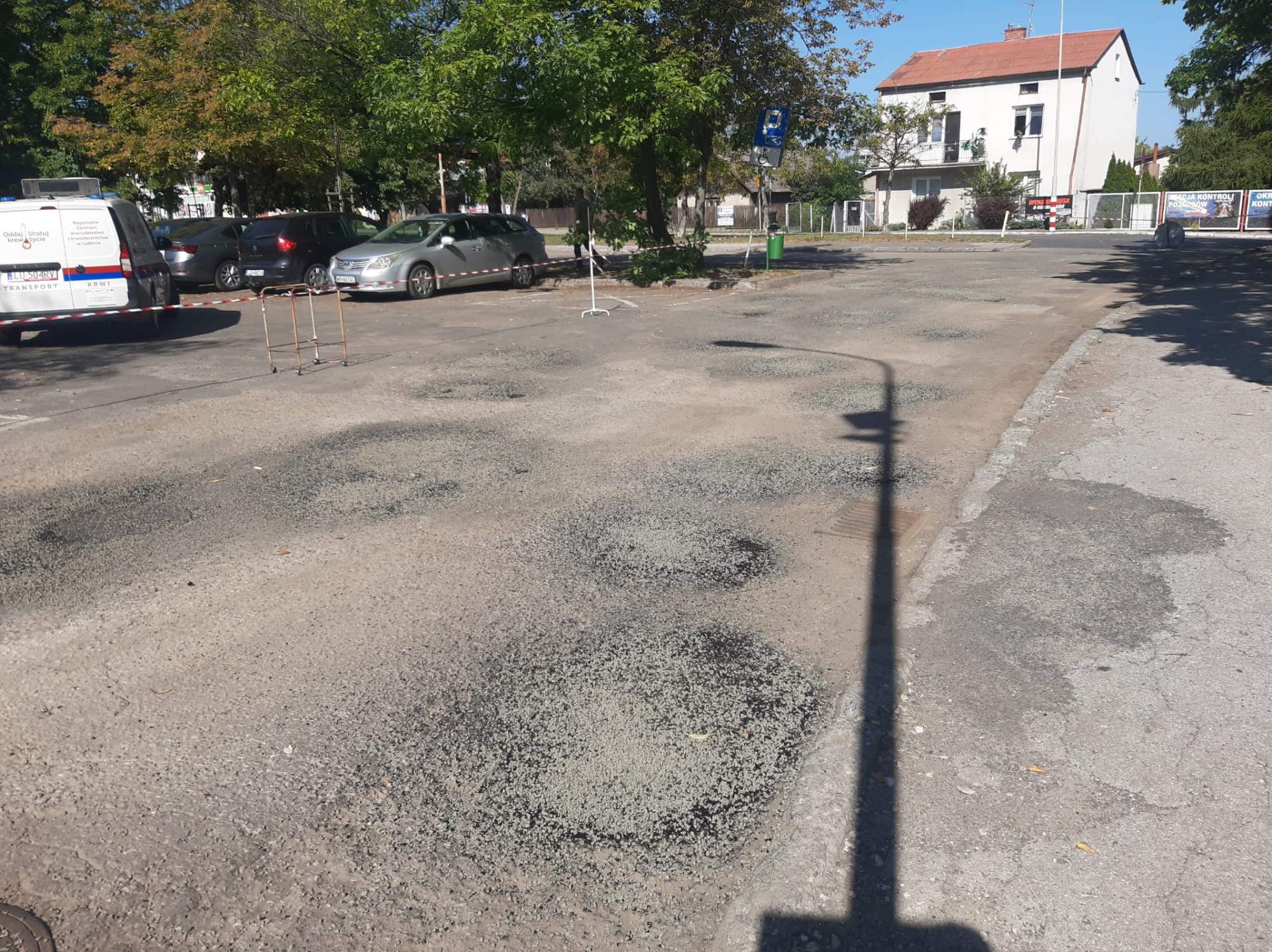 naprawili parking przy szpitalu